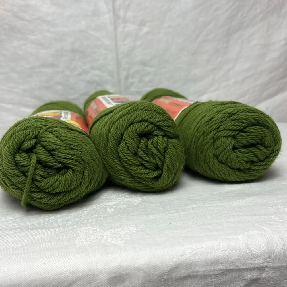 Vintage Green Worsted Weight Yarn/Lot of 3